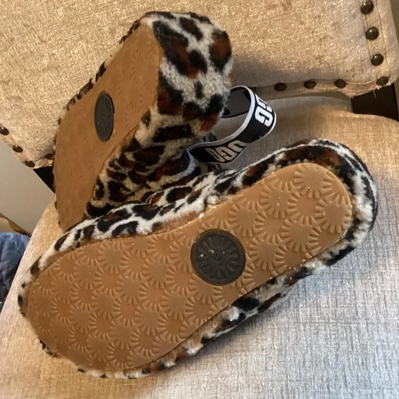 UGG Fluff Yeah slippers/shoes in leopard print - size 9 - Picture 5 of 10